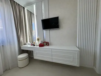 Підвісна тумба з макіяжною зоною та LED-підсвічуванням від AVANGARD